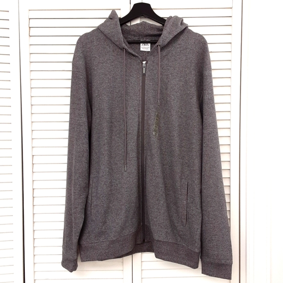 Zara - Picture 2 of 4